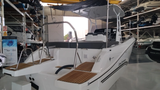 Jeanneau Cap Camarat 7.5 CC SERIE 3 novos à venda