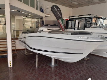 Jeanneau Cap Camarat 7.5 CC SERIE 3 nuova in vendita