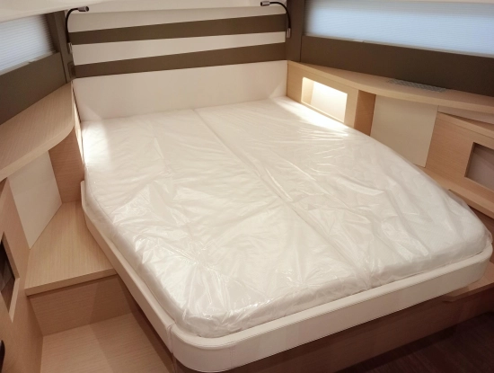 Jeanneau DB 37 IB novos à venda
