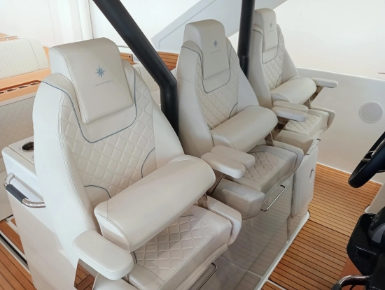 Jeanneau DB 37 IB novos à venda