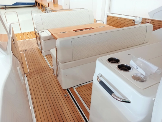 Jeanneau DB 37 IB novos à venda