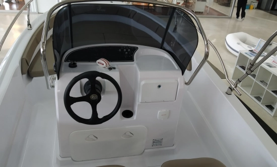 Ranieri VOYAGER 19 S nuova in vendita