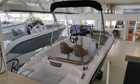 Ranieri VOYAGER 19 S nuova in vendita