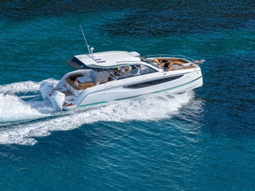 Four Winns TH 36 nuova in vendita