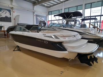 Cobalt Boats COBALT 230 BR de segunda mano en venta