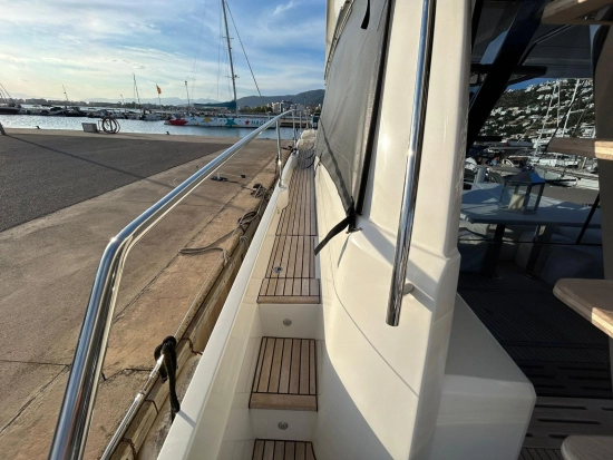 Prestige Yachts PRESTIGE 590 FLY de segunda mano en venta