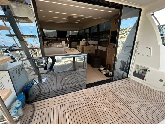 Prestige Yachts PRESTIGE 590 FLY de segunda mano en venta