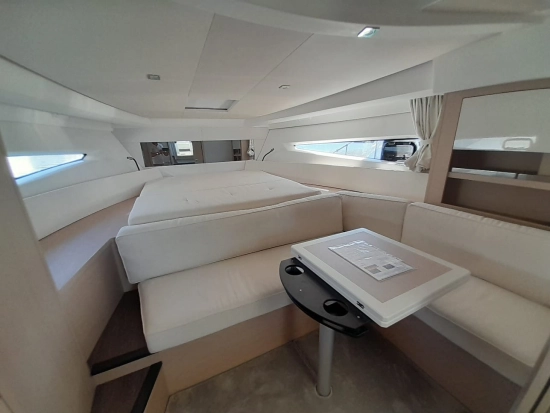 Jeanneau LEADER 36 SPORTOP de segunda mano en venta