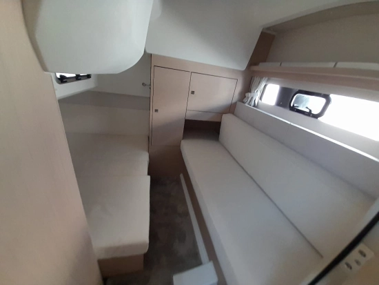 Jeanneau LEADER 36 SPORTOP de segunda mano en venta