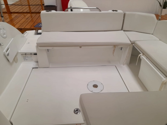 Beneteau Antares 8 usado à venda