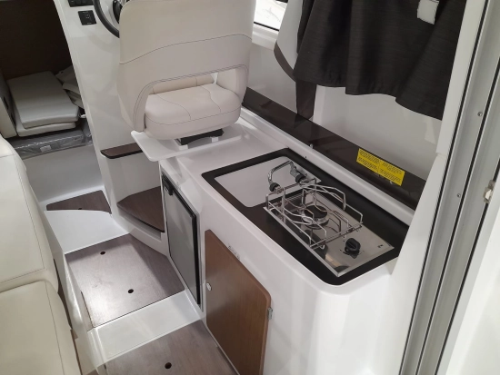 Beneteau Antares 8 usado à venda