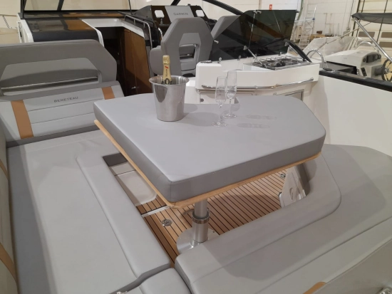 Beneteau Flyer 10 usata in vendita