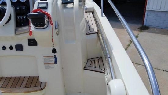 Invictus Yacht 280 CX usata in vendita