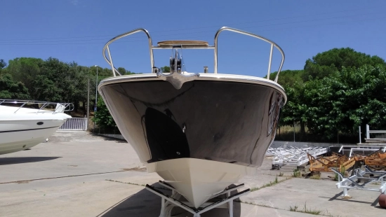 Invictus Yacht 280 CX usata in vendita