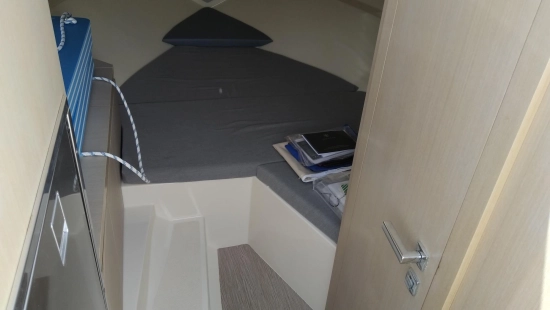 Invictus Yacht 280 CX usata in vendita