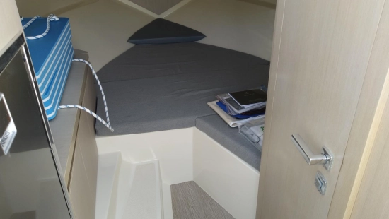 Invictus Yacht 280 CX usata in vendita