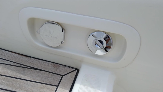 Invictus Yacht 280 CX usata in vendita