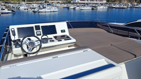 Prestige 520 FLY usado à venda