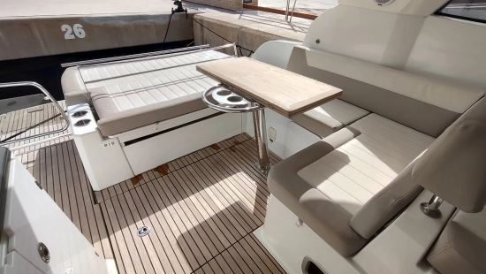 Jeanneau LEADER 36 SPORTOP usado à venda