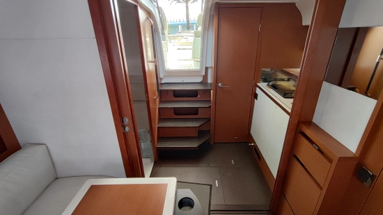 Jeanneau LEADER 36 SPORTOP usado à venda