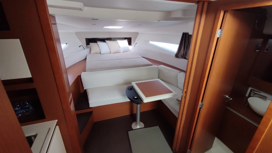 Jeanneau LEADER 36 SPORTOP usado à venda