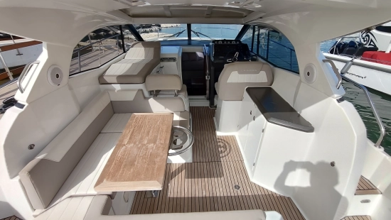 Jeanneau LEADER 36 SPORTOP usado à venda