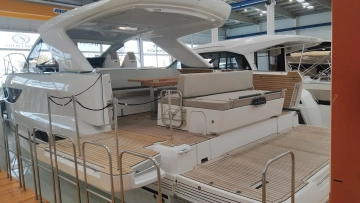 Jeanneau DB 43 IB de segunda mano en venta