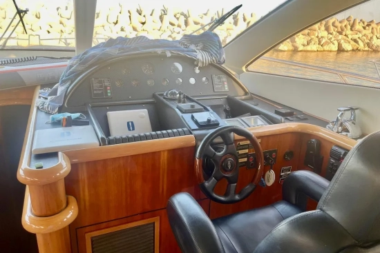 Sunseeker Manhattan 64 usado à venda