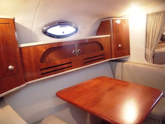 Sea Ray Sundancer 315 usado à venda