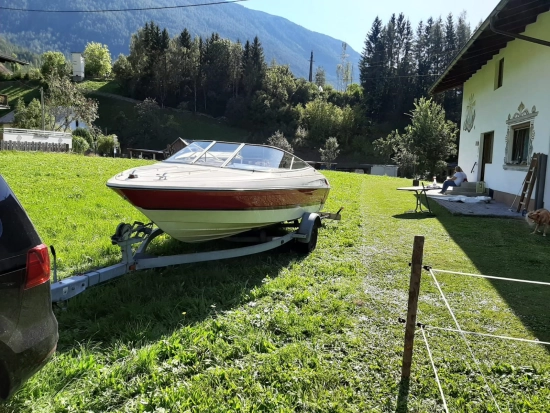 Bayliner Capri 185SS usado à venda