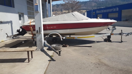 Bayliner Capri 185SS usado à venda