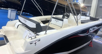 Trimarchi Petra nuova in vendita