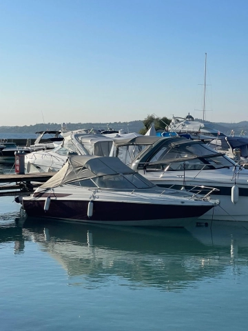 Maxum 2300 SC usata in vendita