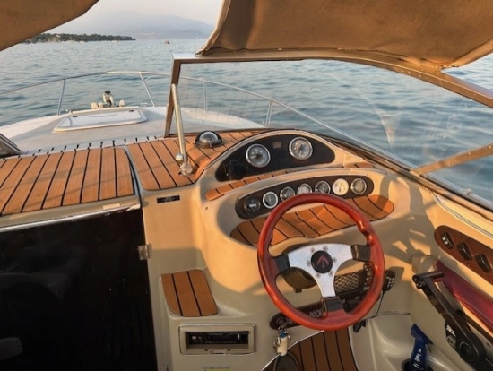 Maxum 2300 SC usado à venda
