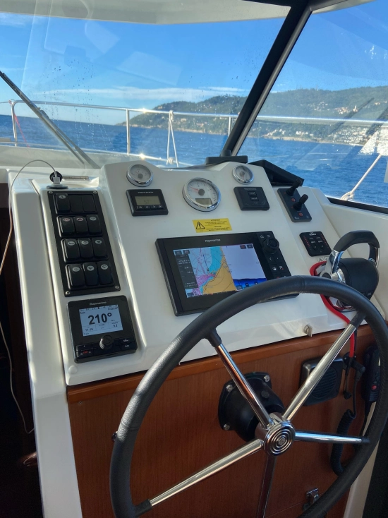 Beneteau Swift Trawler 30 (2017) usata in vendita
