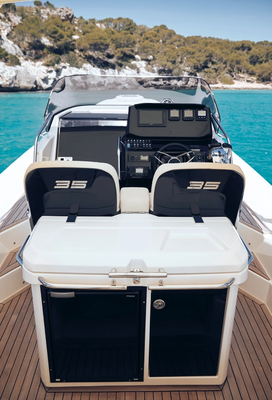 Joker boat Clubman 35 nuova in vendita