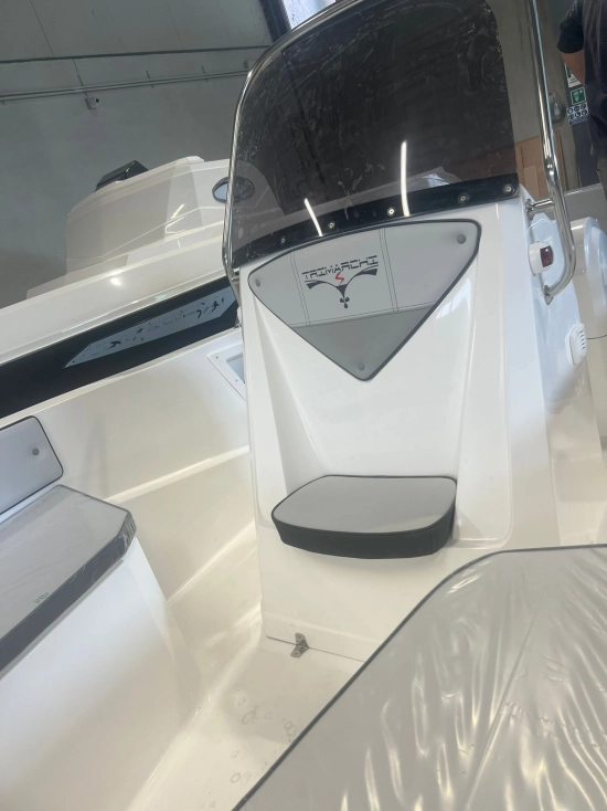 Trimarchi Petra nuova in vendita