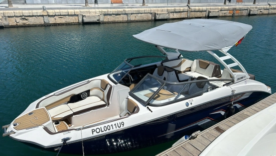 Yamaha 747SD usata in vendita