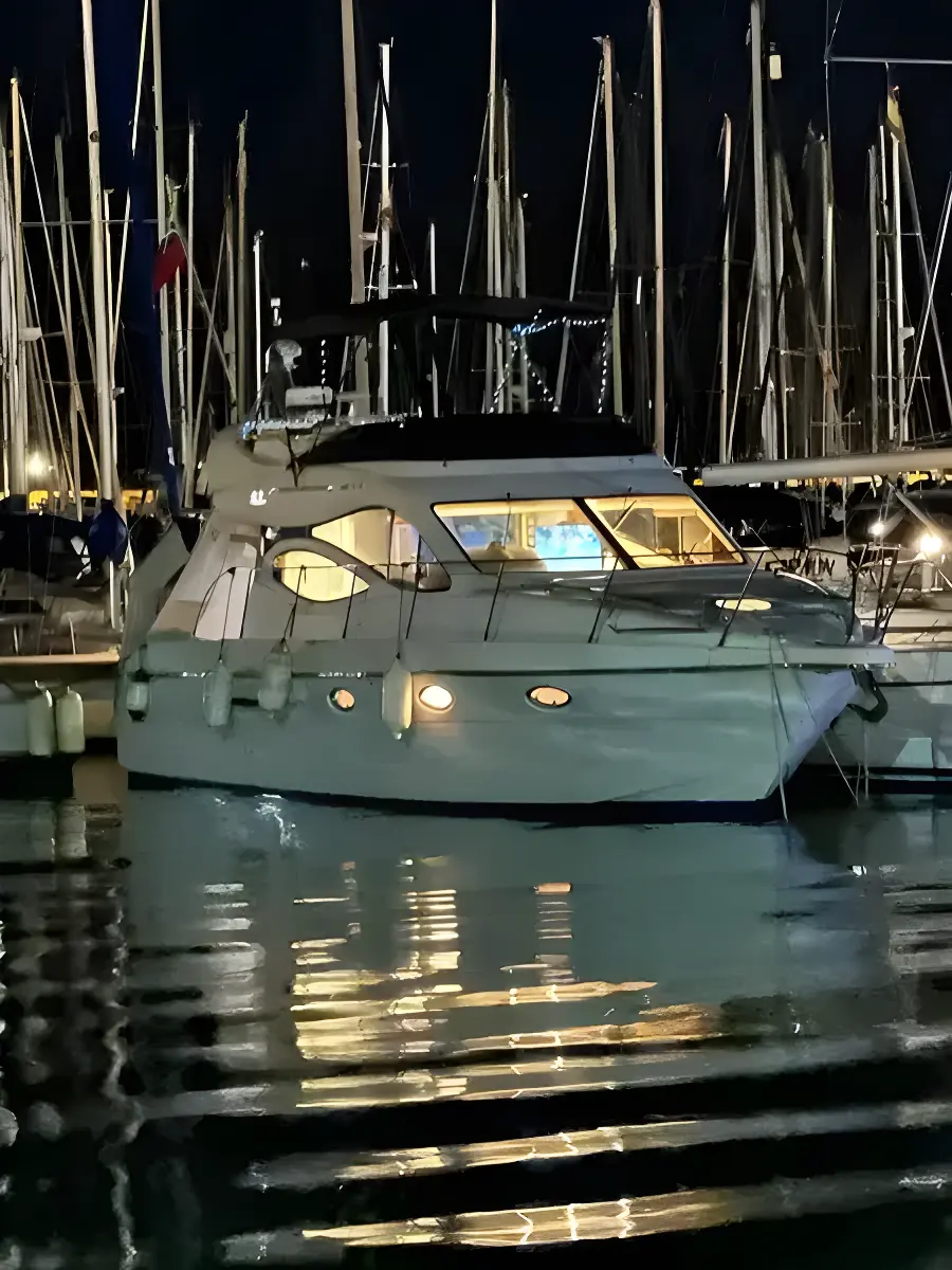 Doqueve Majestic 390 usado à venda