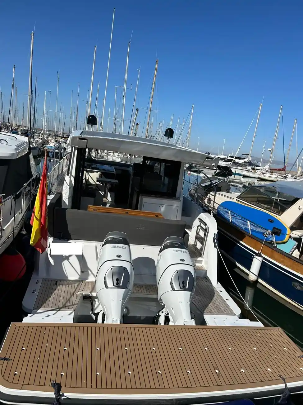 Sealine C390V usata in vendita