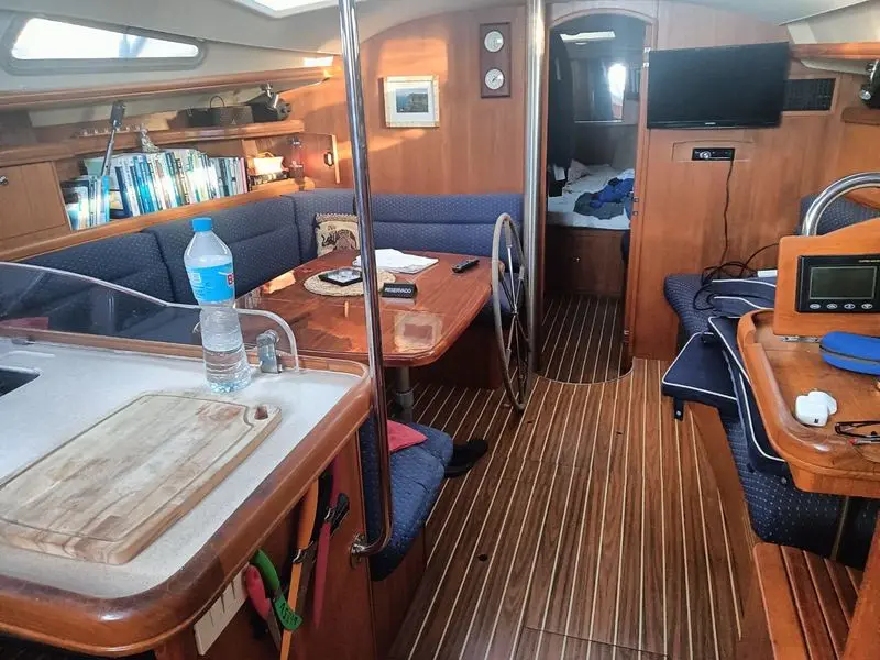 Hunter 44 AC usata in vendita