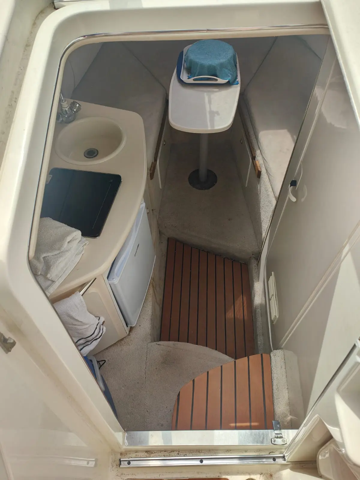 Sea Ray Sundancer 250 usata in vendita