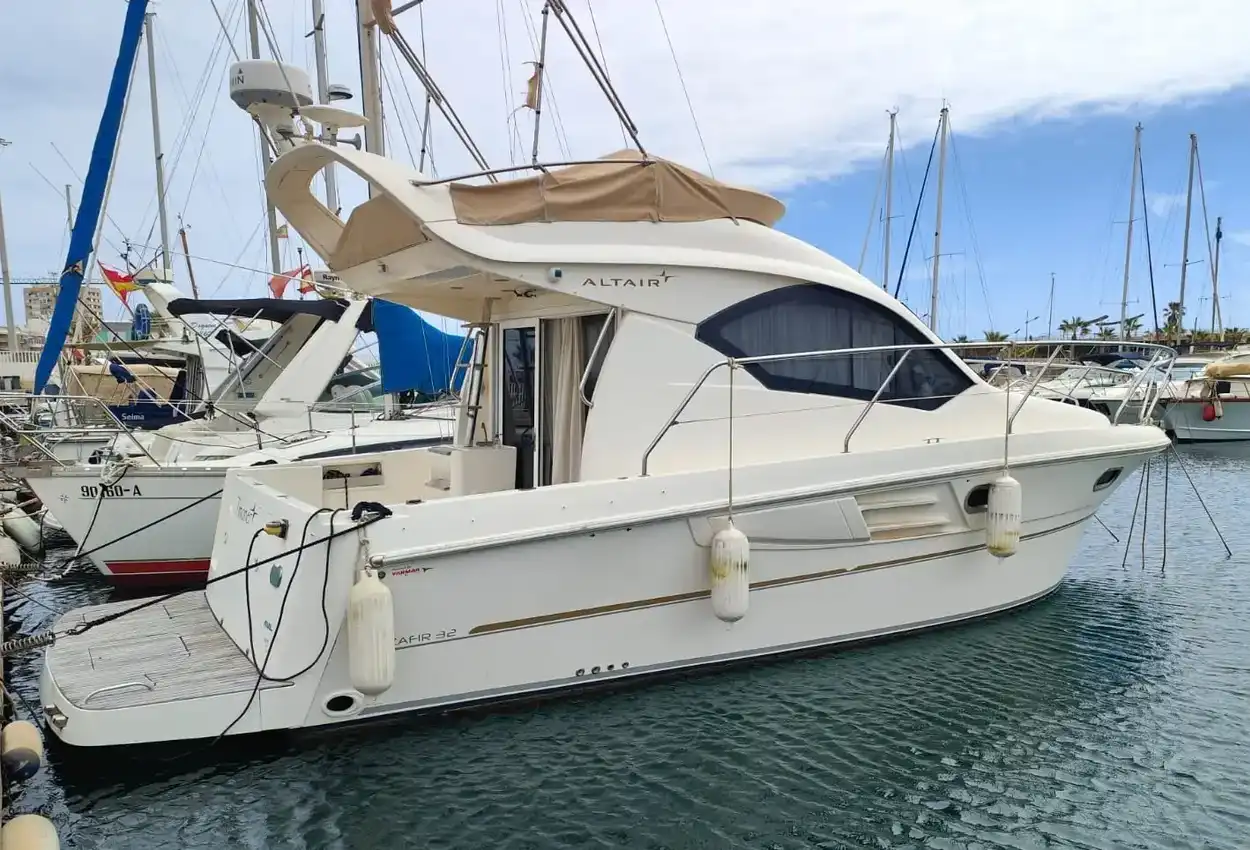 Altair Zafir 32 usata in vendita