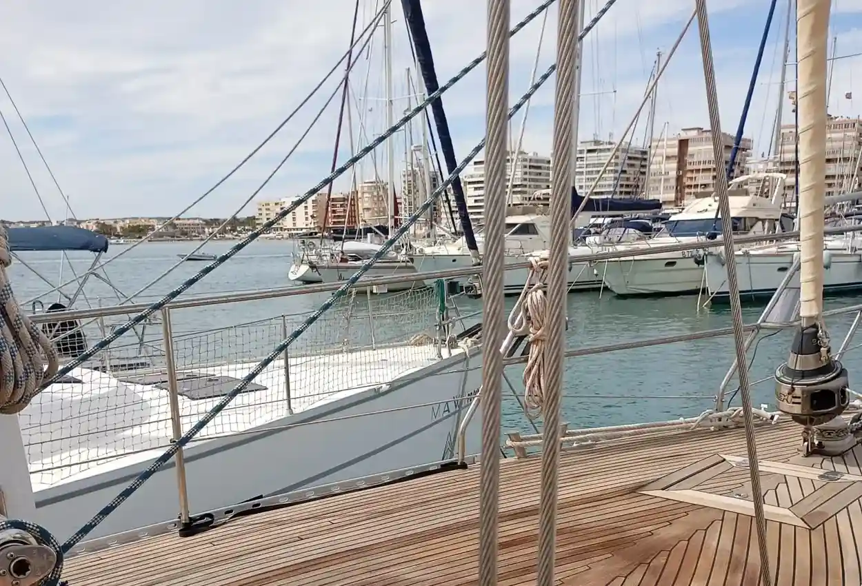 Custom Line Steel Pilothouse usata in vendita