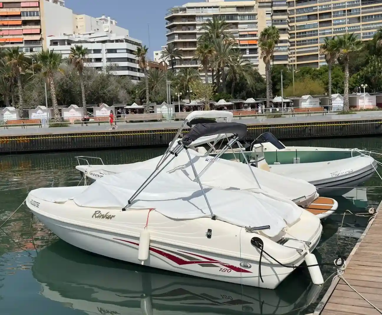 Rinker 180 Bowrider usado à venda