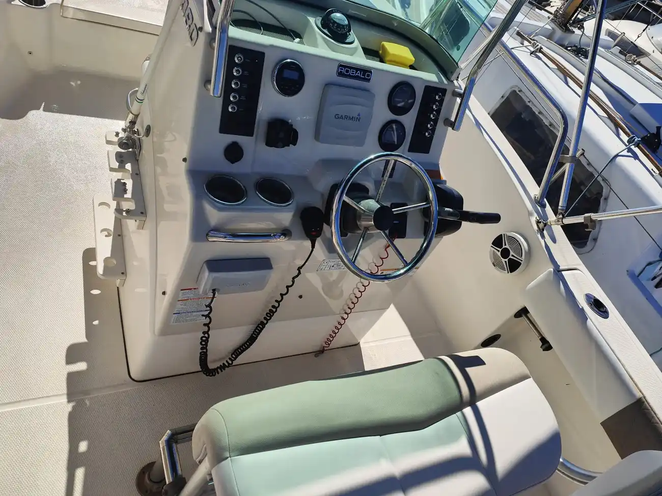 Robalo R 180 usado à venda