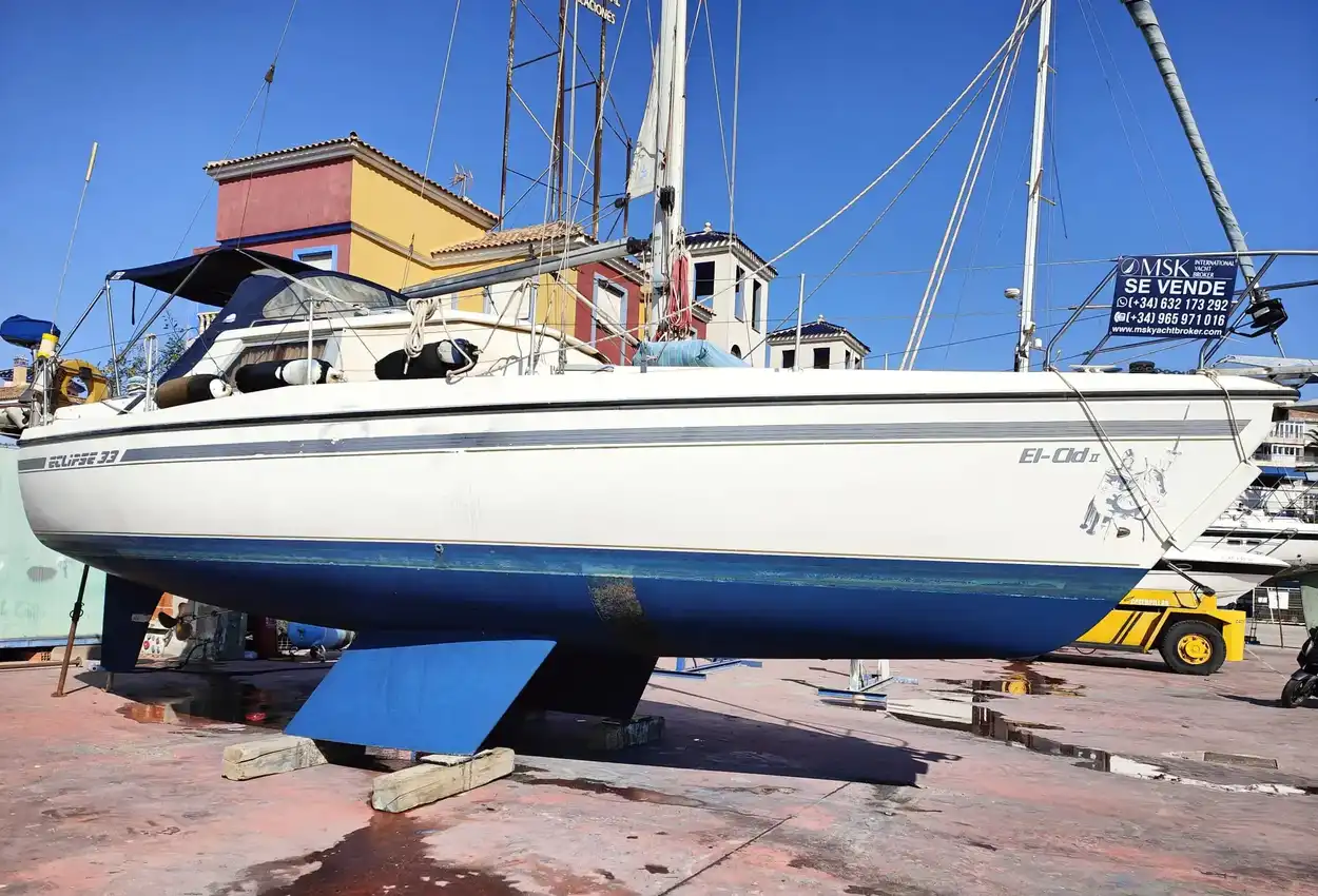 Moody Eclipse 33 usata in vendita