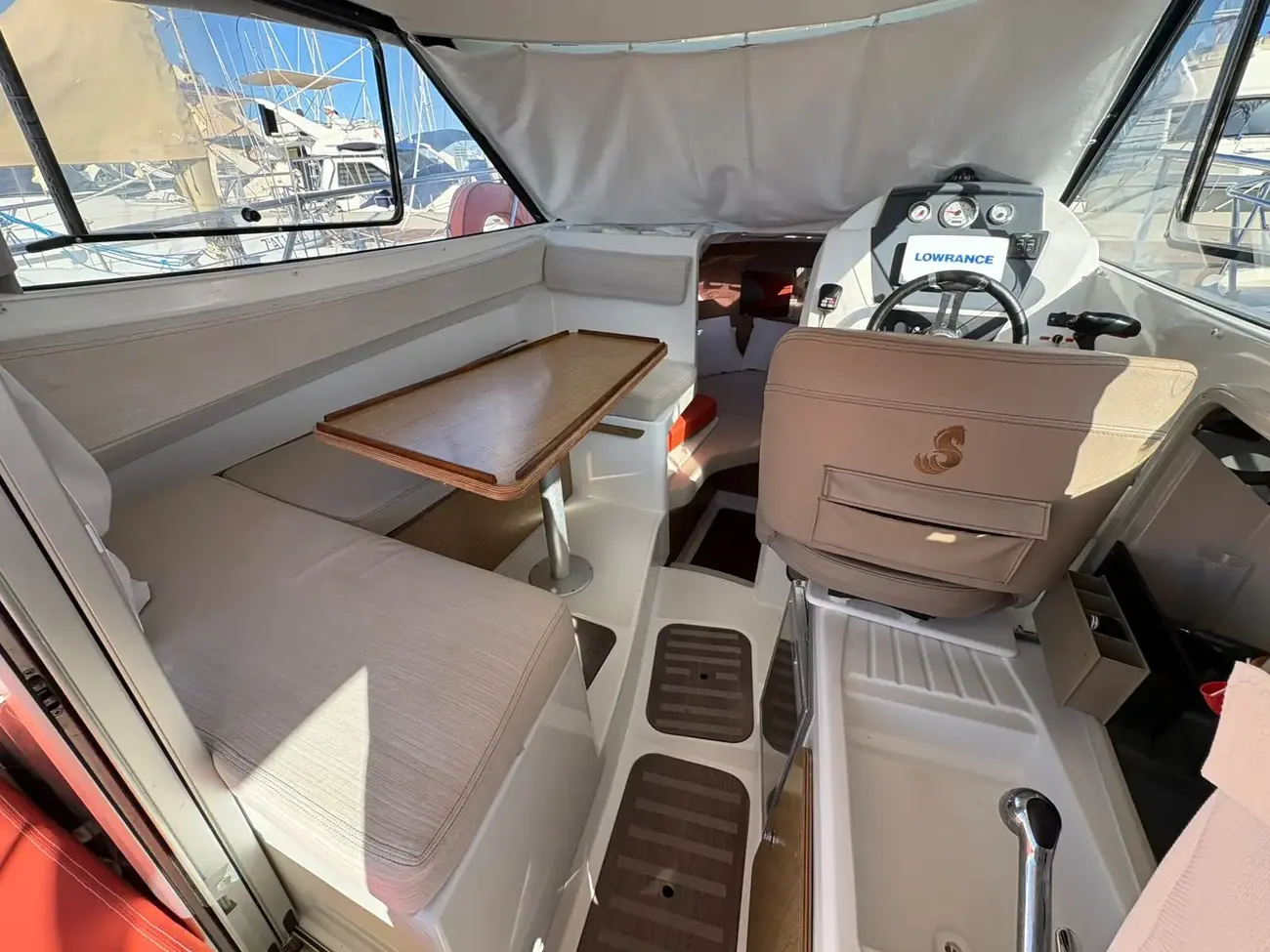 Beneteau Antares 7.80 usado à venda