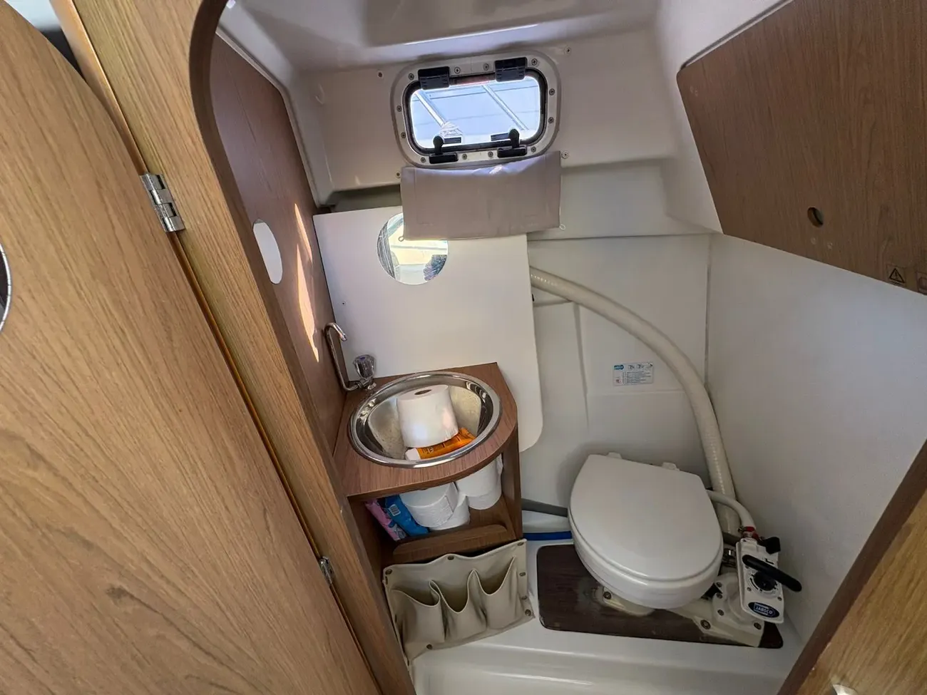 Beneteau Antares 7.80 usado à venda
