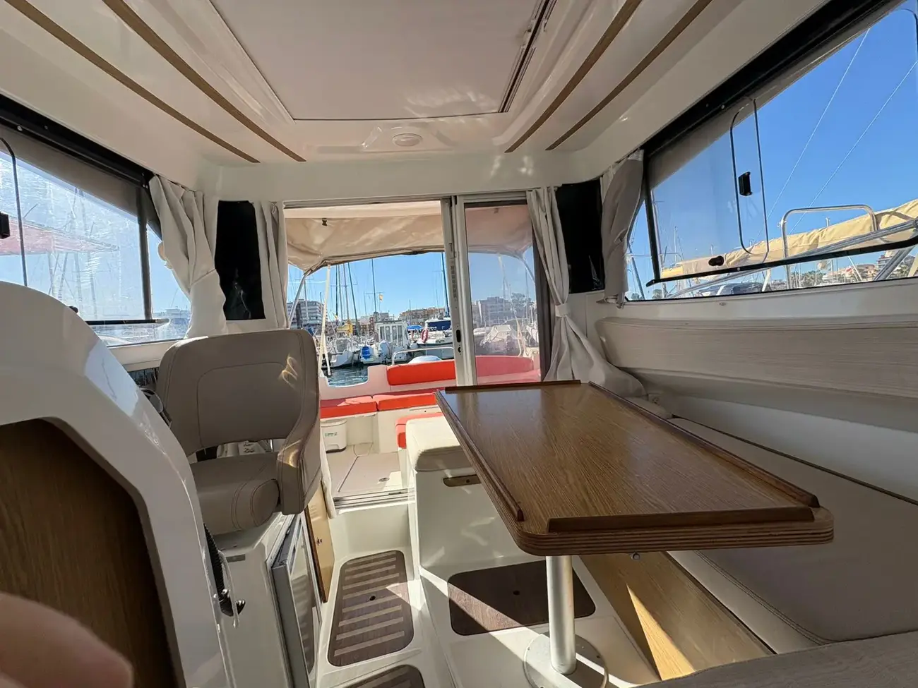 Beneteau Antares 7.80 usado à venda